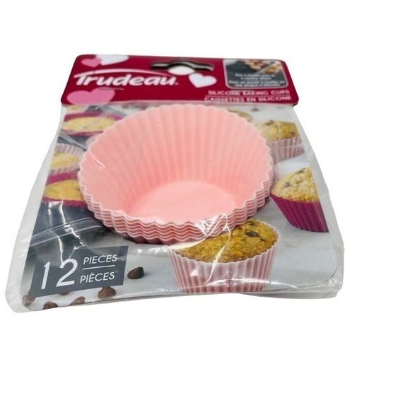 Trudeau Silicone Cupcake and Muffin Baking Cups Pink & Red -BPA Free- 12 Count - Picture 4 of 5